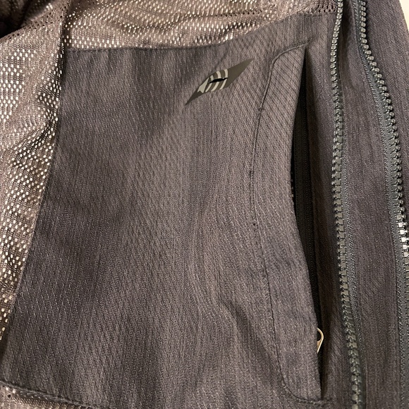 REI Mens Rainjacket/Parka, Charcoal Gray, Size XL - Picture 6 of 15